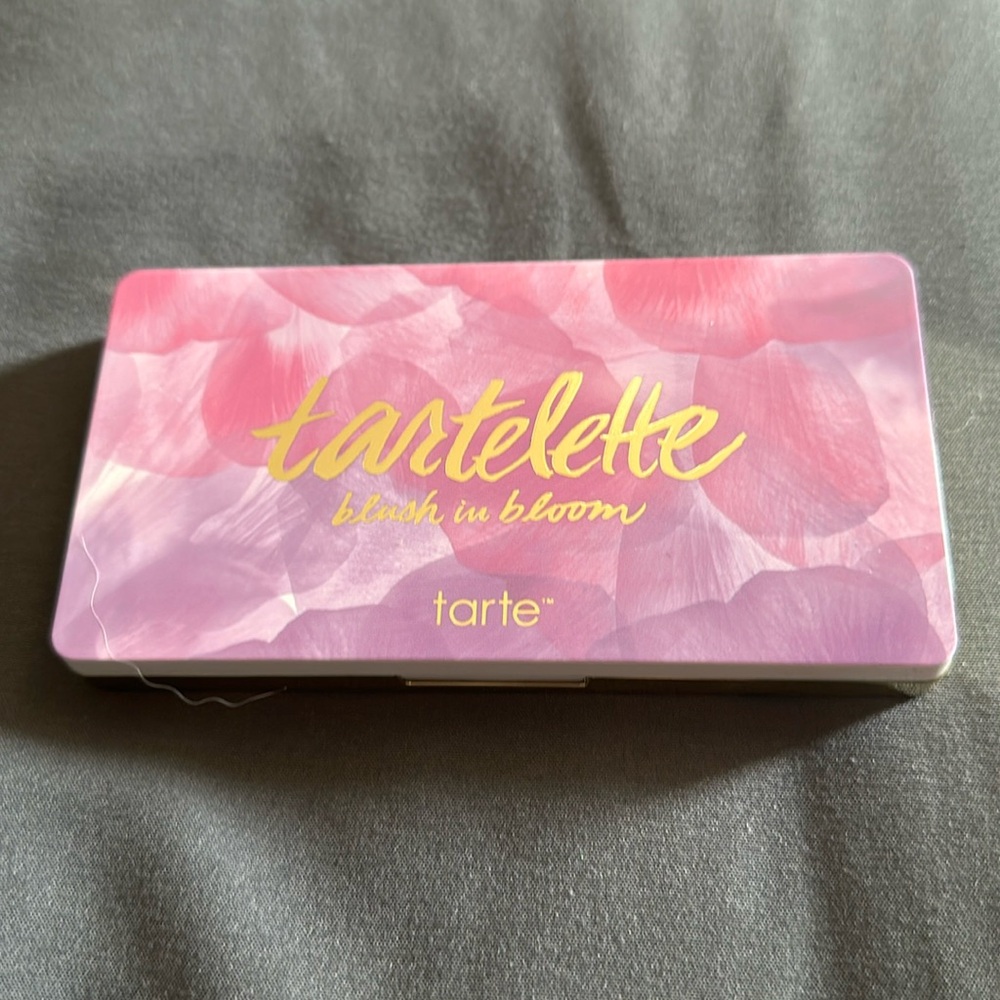 Tarte blush